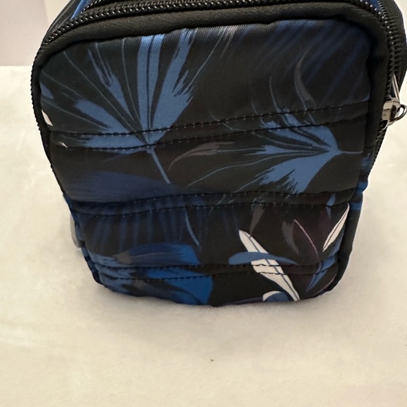 Lug Trolley Cosmetic Case in Botanical Black - Picture 4 of 12